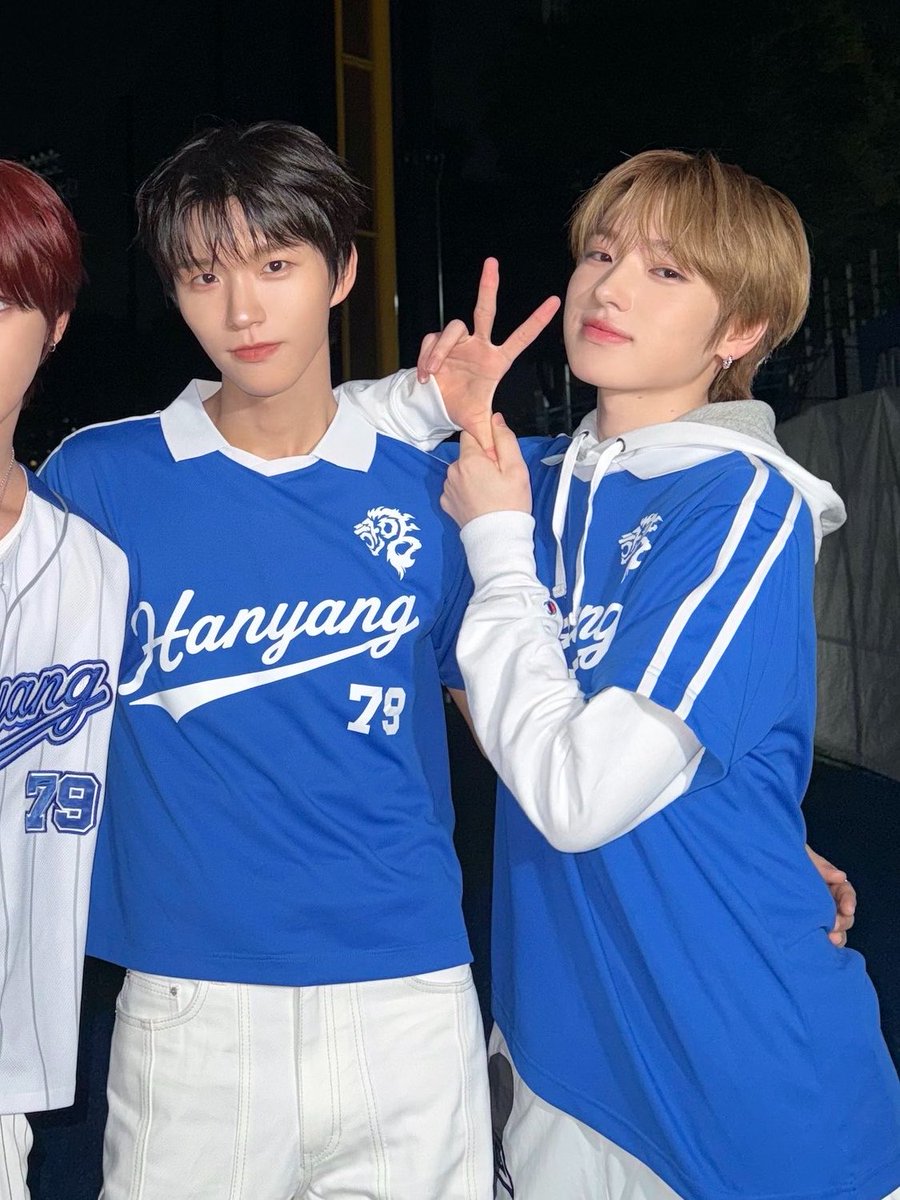 Skdy_bbang's tweet photo. 이 사진 너무 충격적이라서
보고 시간이 5초동안 멈춤 https://t.co/sh5ZSXn3vo
