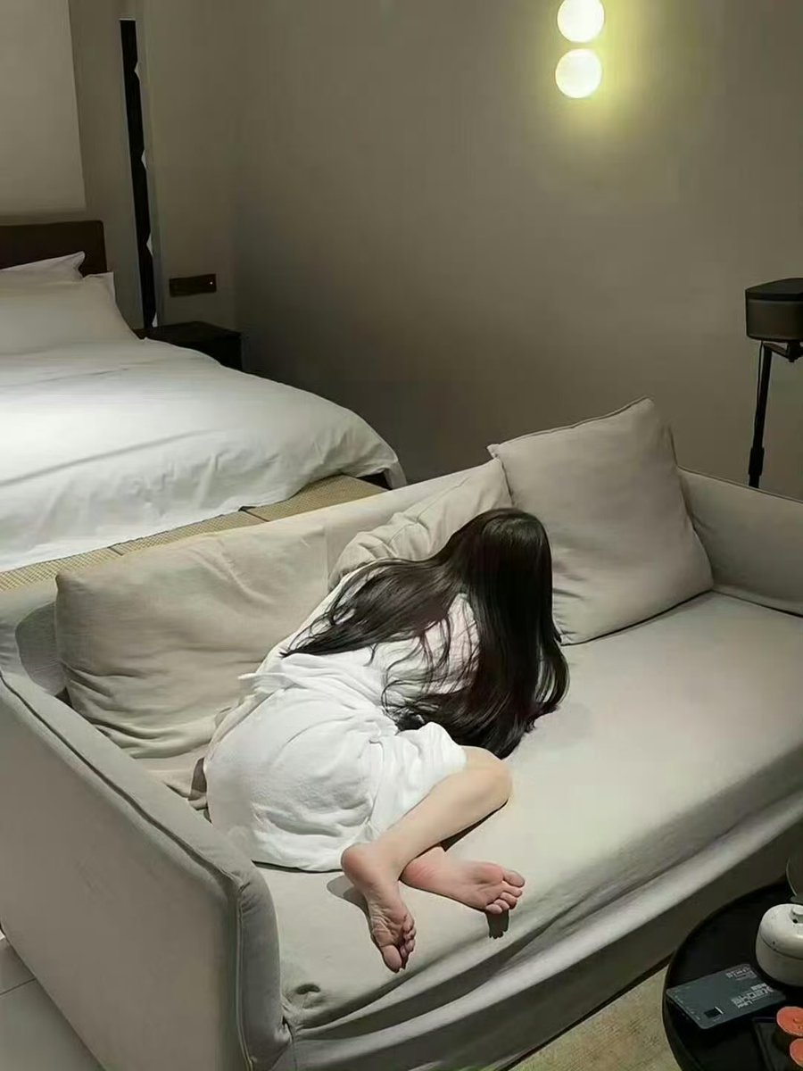 jungkook_kies's tweet photo. 开始上供，有人在意吗！！

有人想锐评一下我和闺蜜的福嘛 🥹   

粉粉嫩嫩

不要🚪赶紧看，我要删了… https://t.co/NYcSjDTX5g