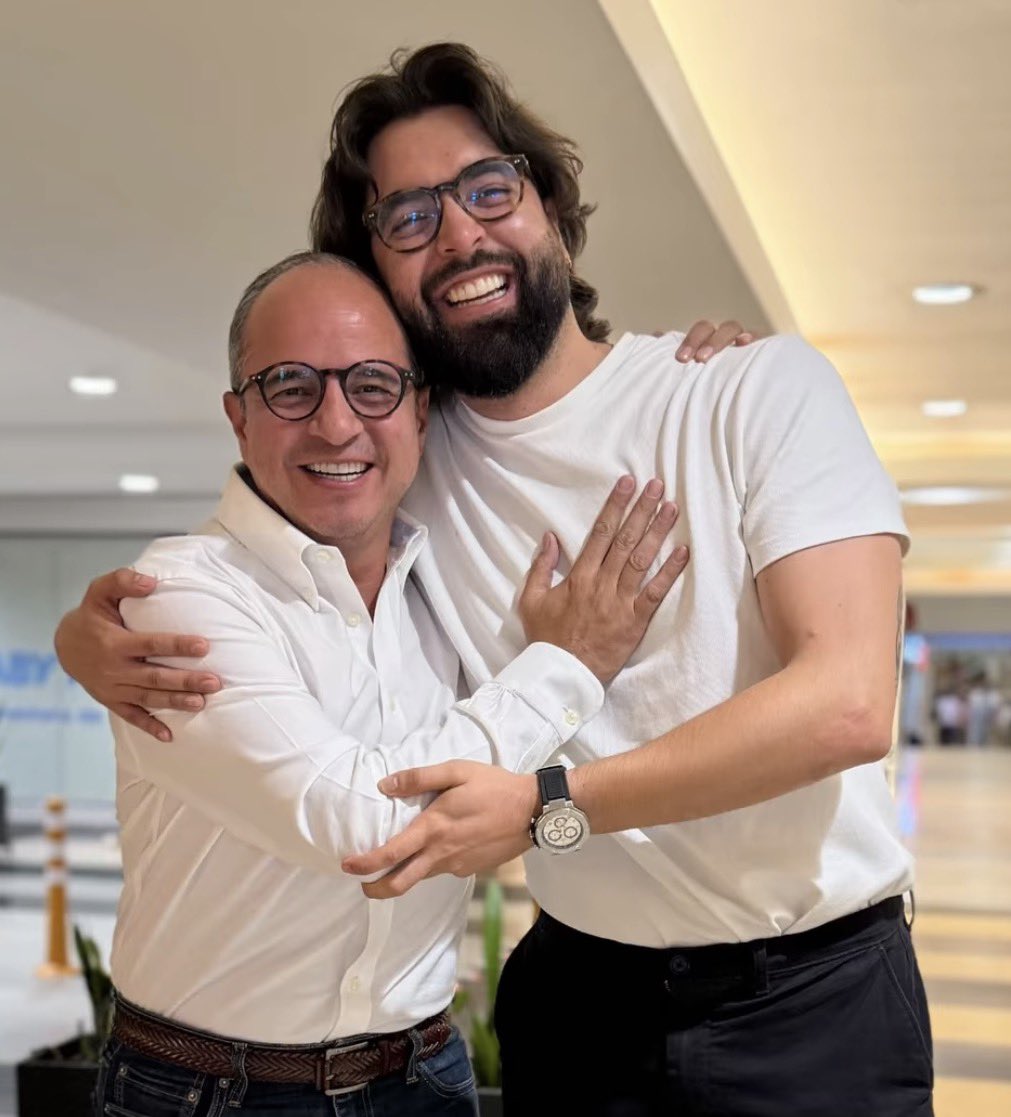alejo_envigado's tweet photo. Es una bendición poder estar rodeado de los míos. Gracias a nuestro Senador @Juan_EspinalR por seguir firme. https://t.co/aYnpVqKaIX