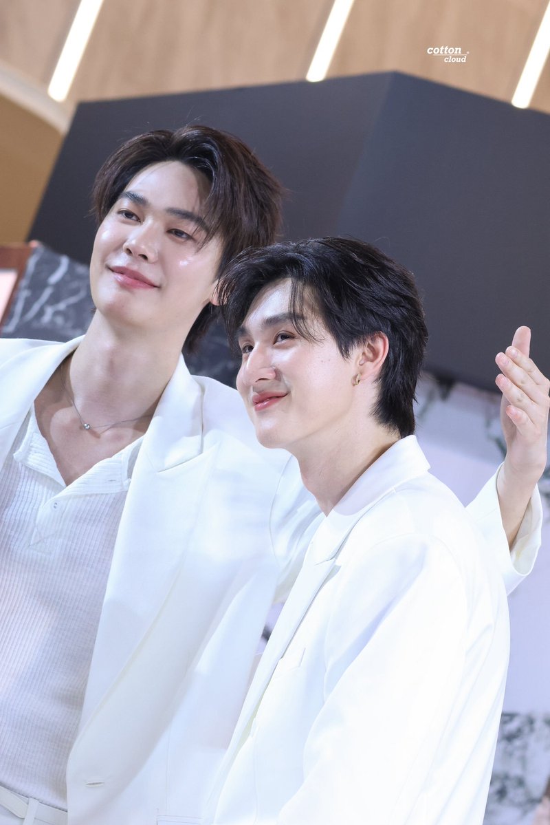 moonbydewtee's tweet photo. Marriage Without Dating (DewTee AU)

Dew mengajak Tee menikah karena pria yang ia sukai juga menikah. Tee berpikir mungkin ini pernikahan kontrak saja. Nyatanya Dew mengingkan pernikahan ini berlangsung selamanya. Apakah pernikahan tanpa pacaran ini bisa benar-benar terjadi?? https://t.co/jlLFVTKTtW