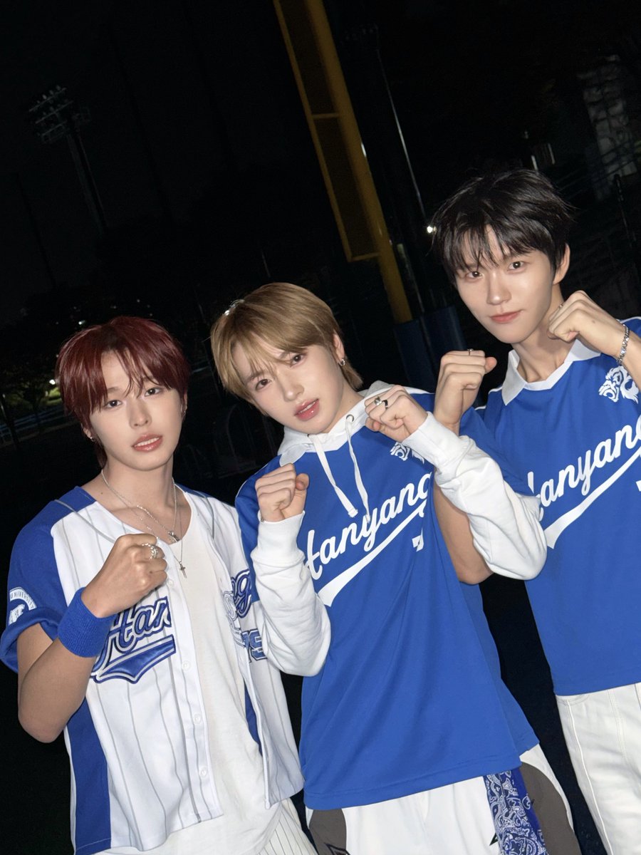 nctwishofficial's tweet photo. What's up #NCTWISH https://t.co/W8TAj5fhOm