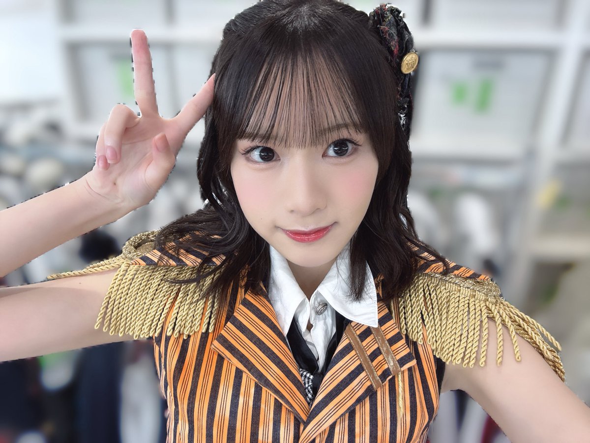 erichan_akb48's tweet photo. 「RESET」公演ありがとうございました！
お久しぶりの劇場公演！
Kアリーナ後だからかいつもよりコールが凄くてここもKアリーナなのかもしれないと錯覚したよ！それは嘘だけど！
明日は「ここからだ公演」よろしくです☺️ https://t.co/pdvD8fuxH9