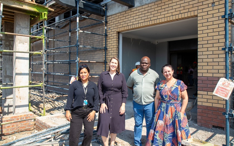 _ArriveAlive's tweet photo. Lwandle Library is getting a major R14.9 million upgrade and expansion
https://t.co/FEPb27isGm
#ArriveAlive @ConstructionSfy https://t.co/I1VWrVycaH