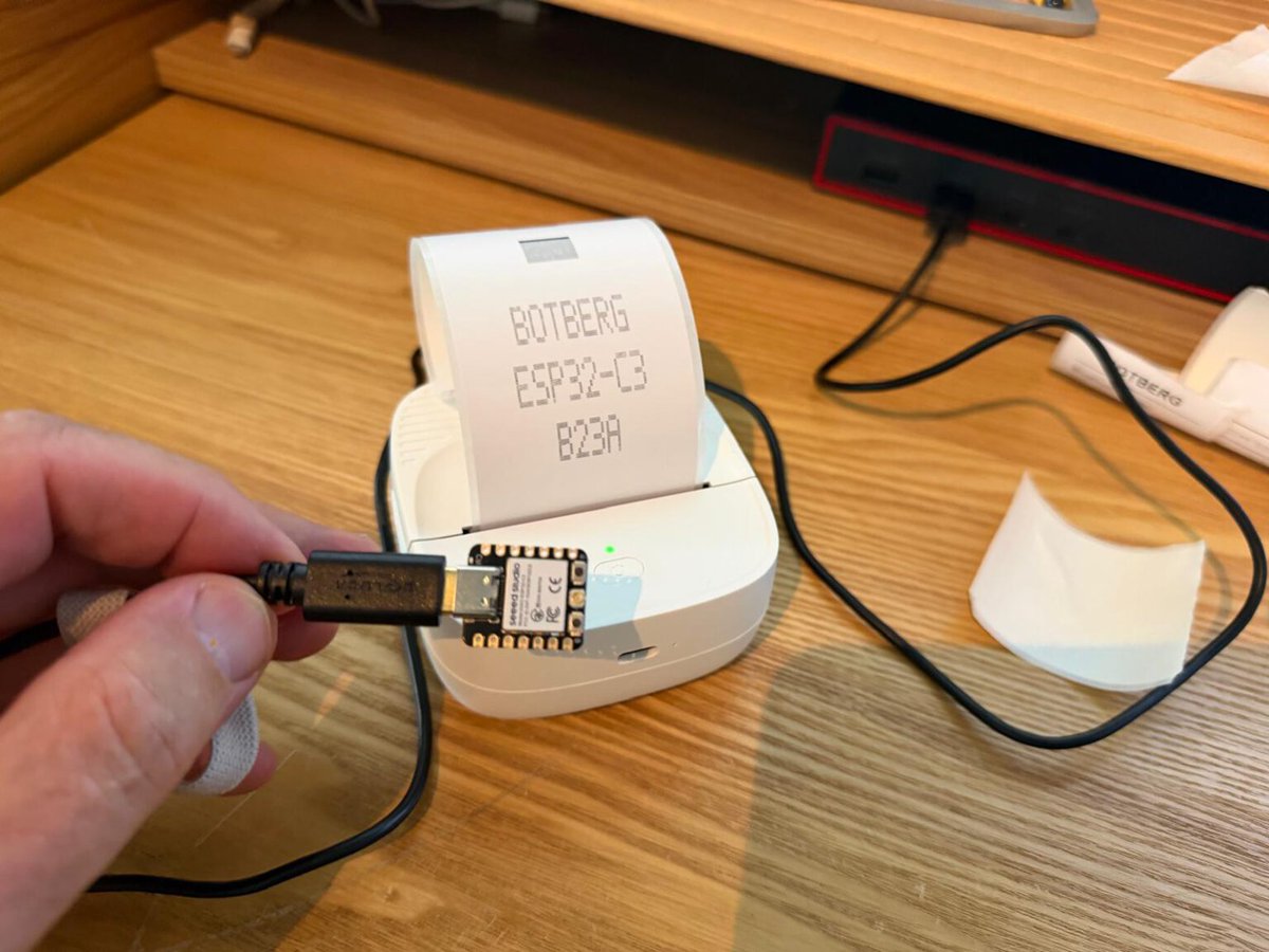 seeedstudio's tweet photo. Sensor in, paper out 🧾

Bot Berg reverse-engineered a cheap Bluetooth thermal printer with no docs, then had our XIAO ESP32-C3 render and print full machine-alert receipts on its own — trend graph, QR code and all.

Read the full write-up 👉 https://t.co/HMyXNcpyD9 https://t.co/jdilxEacLT