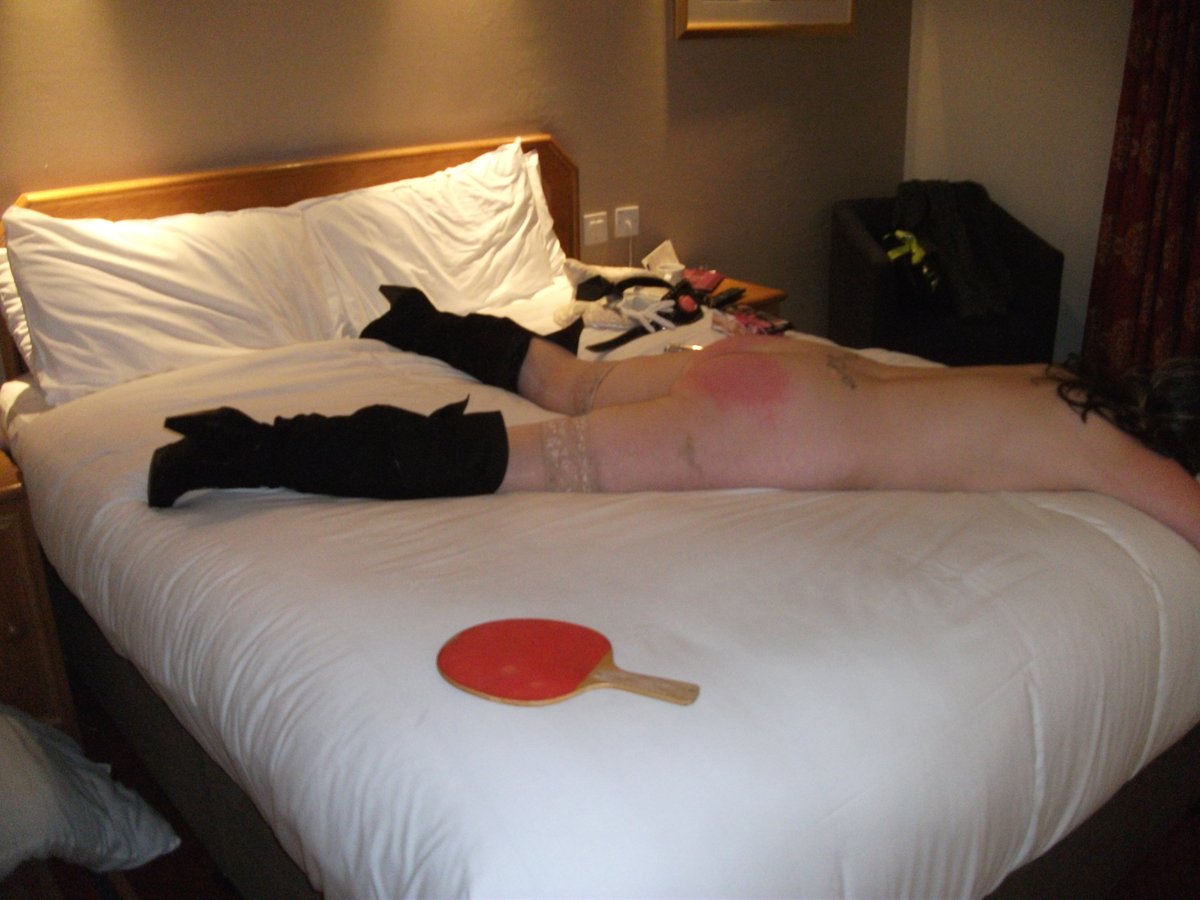 swcple421's tweet photo. #collared #sub #submissive #nippleclamps #nipple #blindfold #blindfolded #pain #nippleplay #slut #wifeshare #outside #doggingbritain #doggingspot #DoggingMoms #dogging #bodystocking #freeuse #spanked https://t.co/H6ZzsZPCFh