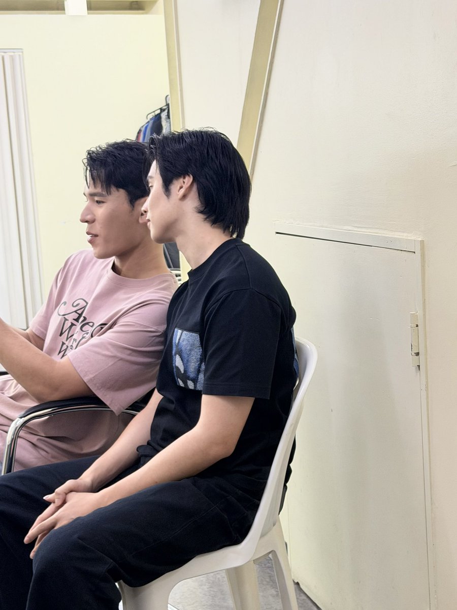 FlowerBoyTH's tweet photo. @pearlpooo แล้วนี่เค้าให้มาถ่ายคอนเทนต์  แต่มานั่งจีบกันอยู่ป่ะนิ

#เพิร์ลพีค #pearlpeak 
#หนึ่งสองสามสี่ห้าหกเจ็ดแปด https://t.co/c2ztUKL5Cl