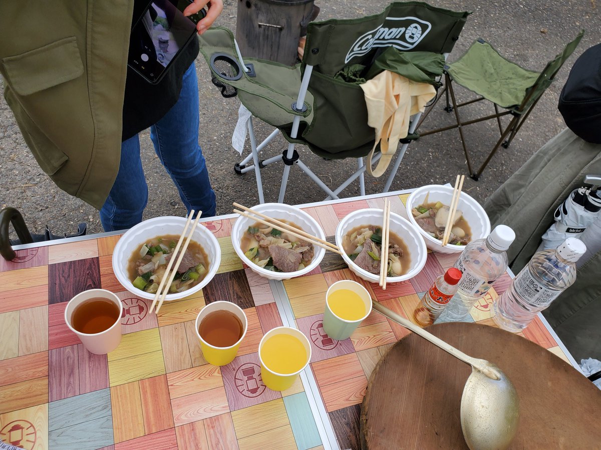 carrot_Radium's tweet photo. ツナ柘植四と芋煮会してケーキ食って小学校泊まってきた！！！！！！
めちゃめちゃ楽しかったし美味かったし、なかなかできない経験で最高だった✨️✨️ https://t.co/AzQItJ7rzk