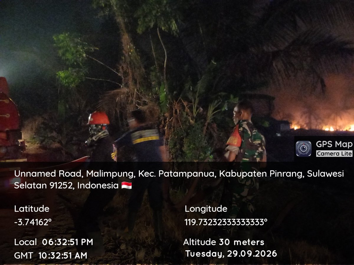 KODIM__1404_PRG's tweet photo. Babinsa bersama petugas Damkar dan masyarakat setempat berhasil melakukan pemadaman kebakaran lahan kosong seluas sekitar 4 hektare yang terjadi di sebelah timur area Lapangan Tembak Yonif 721/Mks, Dusun Malimpung, Desa Malimpung, Kec. Patampanua, Kab Pinrang, Selasa (29/09/2026) https://t.co/7lUoDABDW7