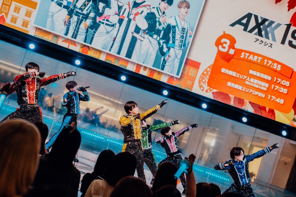 axxx1s_official's tweet photo. #あくしす日記

こんばんわーーー🐊🤯🍁🌝
今日は1日雨でしたね😭☔️☔️
季節の変わり目で寒暖差も激しくなってきたので美味しいご飯食べてあったかくして寝ていつまでも健康でいてね😊🫳🏻
ところでブタメンって啜ったことありますか？
ぼくは好きなんですけど、これ大きいサイズののもあってこないだ食ってみたんですけど小さい方がなんか好きでした、ものによっちゃ何事も大きければいいってもんでもないですなぁぁあ🐖🍜
おやすみ⭐️
サンシャインのオフショもそえちゃったりしてね📸🕺

byりおぴ