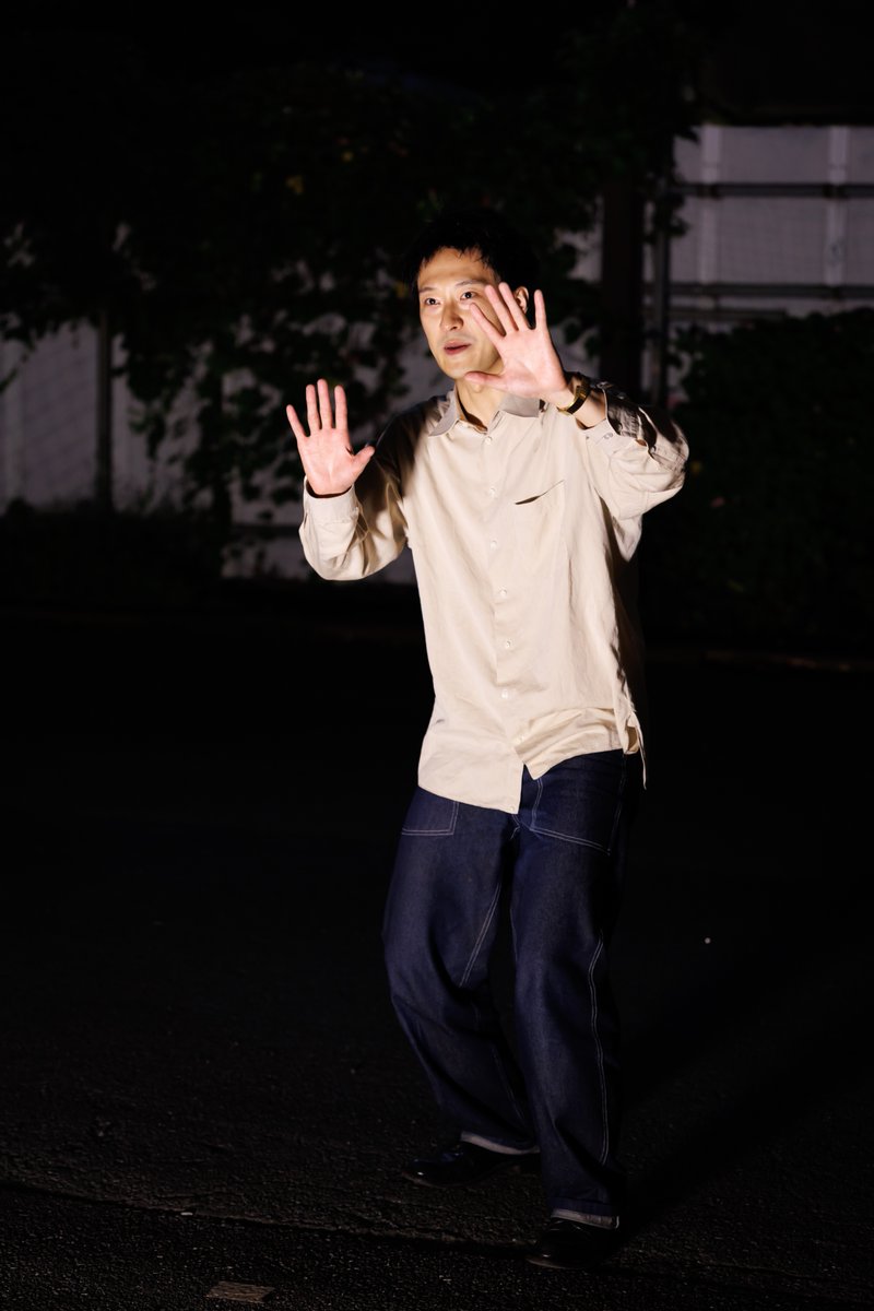 satoshi_pic_TYO's tweet photo. 無題の稽古会 『道端の即興：この街のメモリー』 ＠ 下北線路街 空き地（その１０）
2026年9月27日撮影

本作を仕切っていた福原冠さんを拝見するのは「国道58号戦線」以来かもしれません。
『反重力えんぴつ』や『バベルノトウ』が懐かしいです。解散公演も観ましたねぇ…

#ムーンアートナイト下北沢 https://t.co/yQ5kMLXCBW