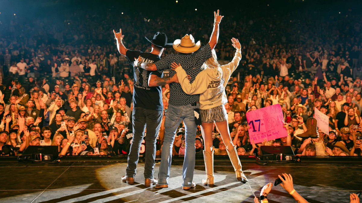 Jason_Aldean's tweet photo. That’s a wrap on the Songs About Us Tour 2026! Had an absolute blast on the road with @iamchasematthew and @mackcarpmusic. We’ve made a lot of memories this year, and I’m grateful to everyone who came out, sang along, and made it a hell of a summer.🤘🏼

📸: Jeff Johnson https://t.co/NccTHLmduH