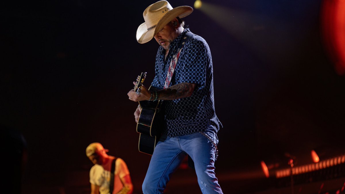 Jason_Aldean's tweet photo. That’s a wrap on the Songs About Us Tour 2026! Had an absolute blast on the road with @iamchasematthew and @mackcarpmusic. We’ve made a lot of memories this year, and I’m grateful to everyone who came out, sang along, and made it a hell of a summer.🤘🏼

📸: Jeff Johnson https://t.co/NccTHLmduH