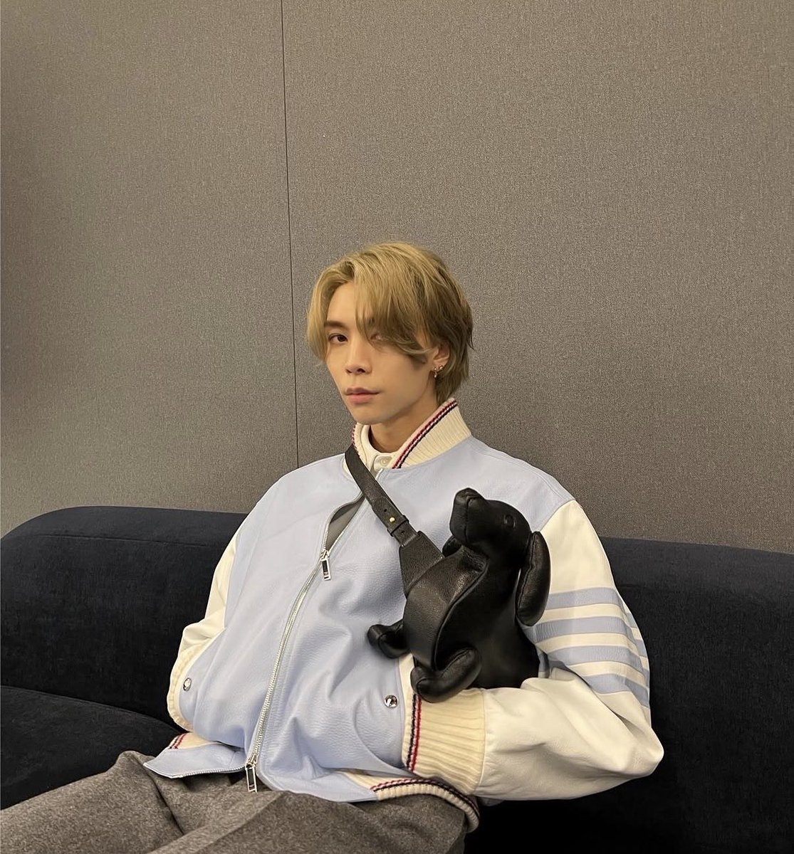 princessjohnnyy's tweet photo. 短髪が嫌いなのではなく長い髪が好きすぎるみろこのいけめんを https://t.co/a1yvV3twDR