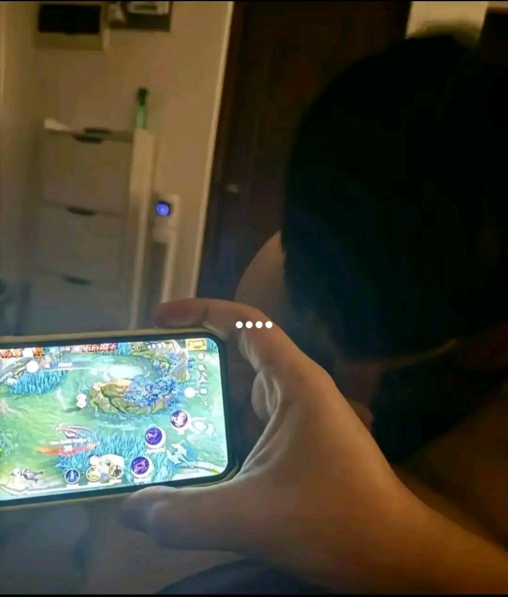 Junghu23's tweet photo. How to play in Ml game #MLM #fypp https://t.co/RgaCKOnsDp