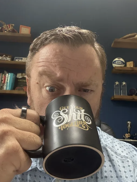 25thHourComm's tweet photo. Proof that there’s always time for one more cup. ☕️⏰

Happy National Coffee Day from the 25th Hour team! 💗 https://t.co/z3SD98XrKY
