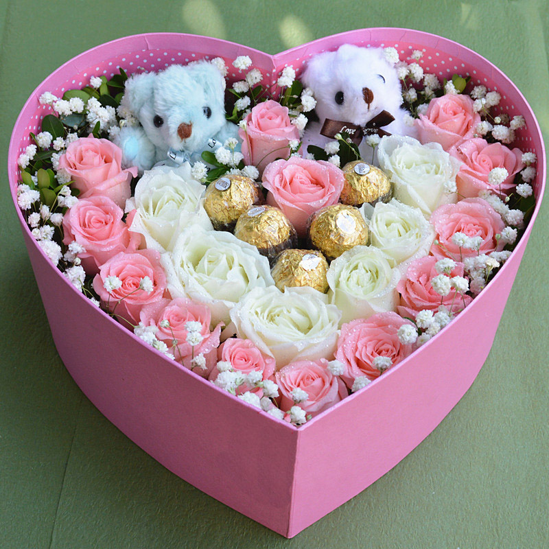 AddieT7r's tweet photo. Hoy es el Día de San Valentín! Regala flores, chocolates y mucho amor a quienes quieres. https://t.co/emWlavejYS