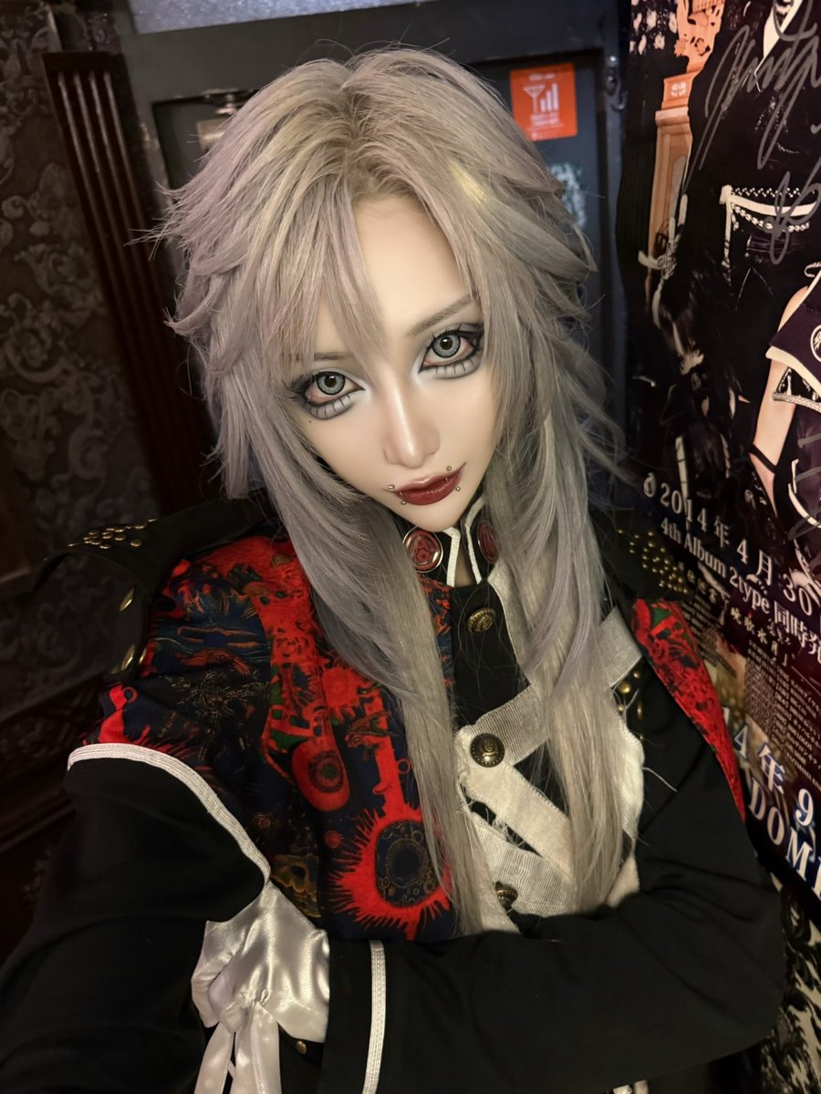 xx_tautol0gy_xx's tweet photo. かっこい？ https://t.co/ZMfg89TvCs