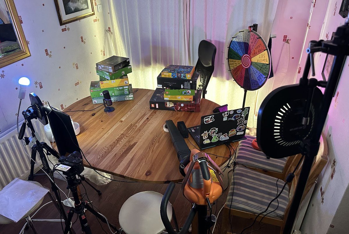 NotJacobStreams's tweet photo. THE BLOWATHON STARTS IN 1 HOUR ‼️

I'VE MOVED MY WHOLE SETUP DOWNSTAIRS AND MADE A SCUFFED LEAFBLOWER RIG WITH BELTS AND AN EXERCISE BIKE 😭

HOW LONG WILL IT TAKE ME TO BUILD 10 SETS?! FIND OUT LIVE FROM 4PM BST. https://t.co/qnywoTvPvU