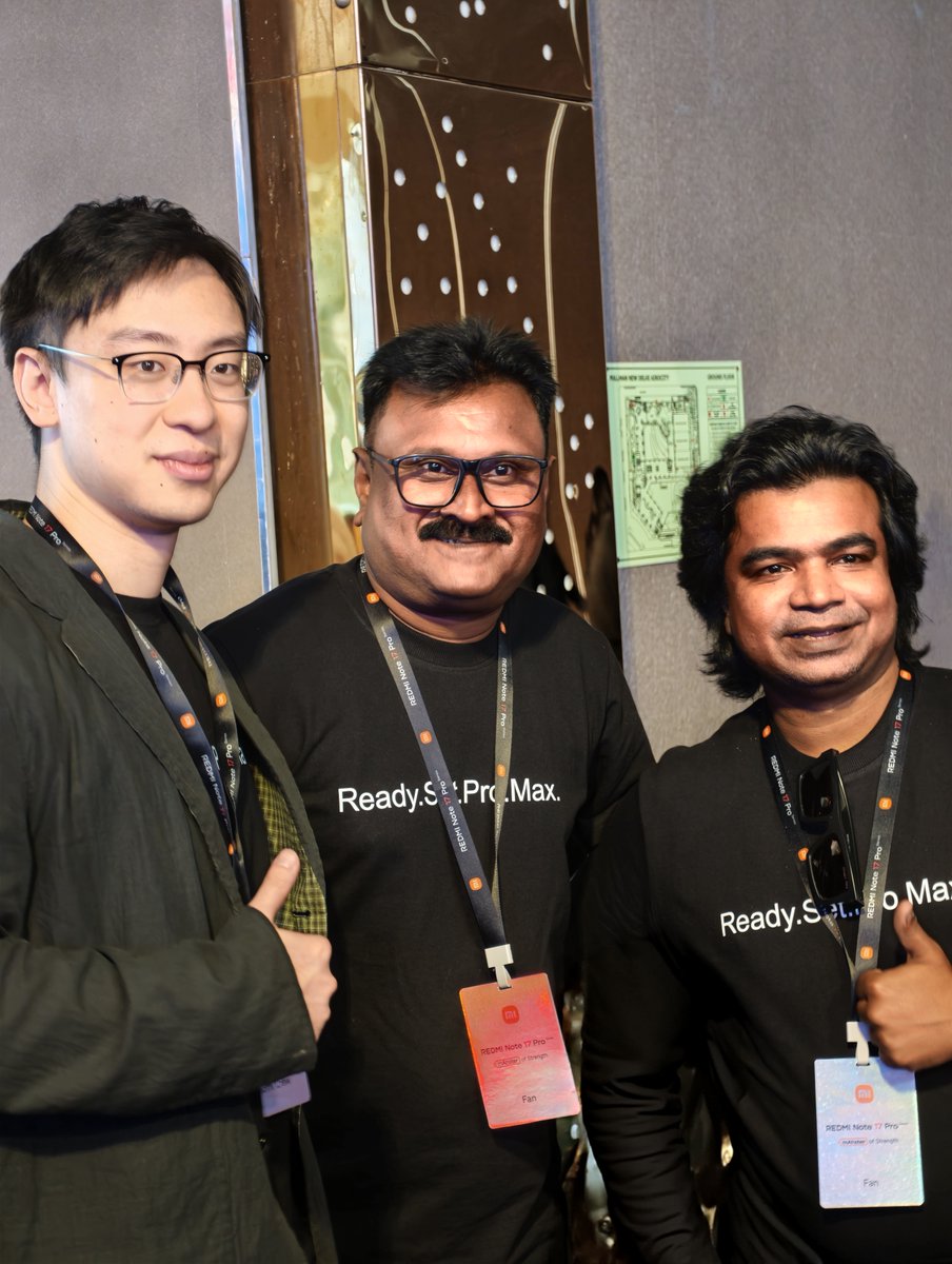 djasif's tweet photo. Reminiscence of #redminote17proseries launch !

Had a healthy discussion with Wilson, who's part of the Smart home ecosystem. Talked about how we are all Super excited about #Mijia & @XiaomiHyperOSIN coming together as per Mr. @leijun 's vision. 

Wilson was surprised to see such a thriving #xiaomifansclub community. We told him that we are the 2nd largest Xiaomi community globally !