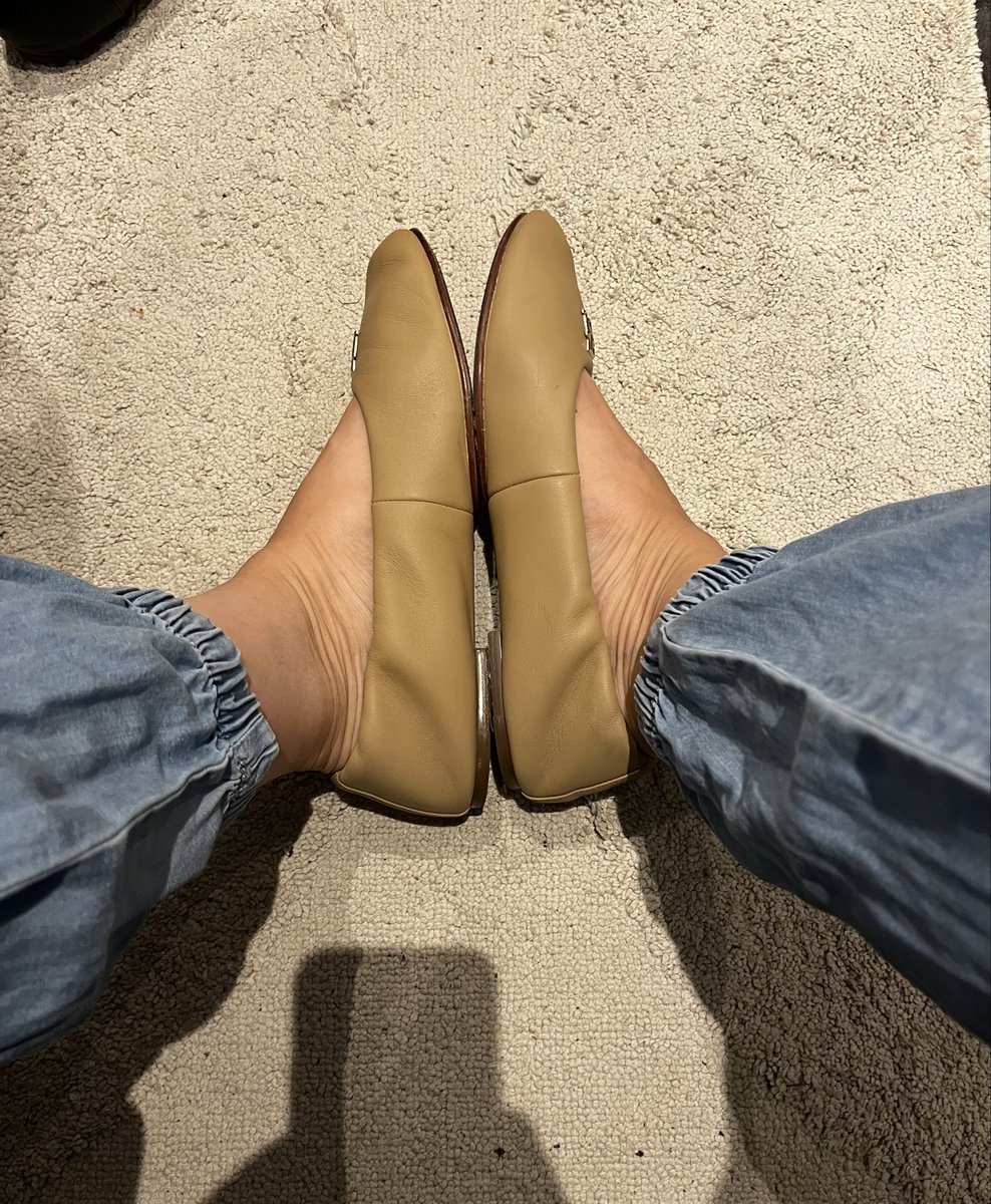 HeidiPee2026's tweet photo. https://t.co/hxdmPH4KDh

#feet #Füße #stinkigeFüße #stinkyfeet https://t.co/GTcm4VAPxC