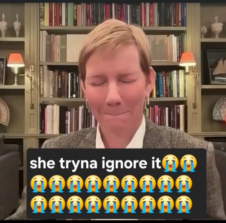 catangerin's tweet photo. “omg hit tweet” 
“ok who gaf” https://t.co/sH37N58JtI