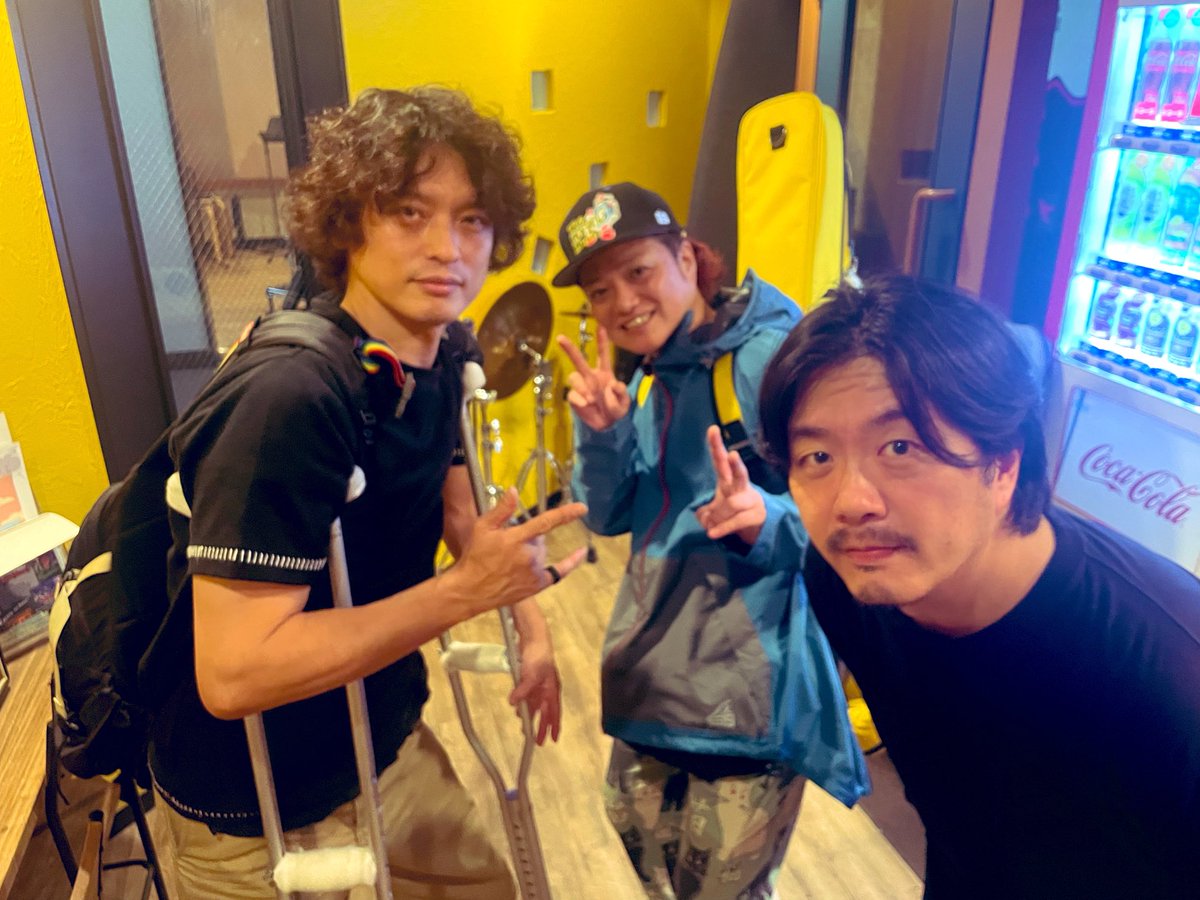 riu_uta's tweet photo. 10.3リハDAY2
本日もみっちり。ヘトヘトで終了🐕

さらにここから仕上げて行くっ！
ドライブかかってる🔥

1曲目に今期のシーズン曲

『HEAR ME ROAR』
やる。これは言う。

19時のスタートから全開なのでお楽しみに！入場

余裕持っていらっしゃいませ！

チケットは👇
https://t.co/wK2Mvyutya https://t.co/hf5WH1s5kU