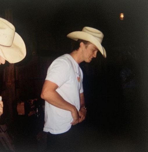 rafefawn's tweet photo. can he be the cowboy to my angel https://t.co/nreiqpdlUU