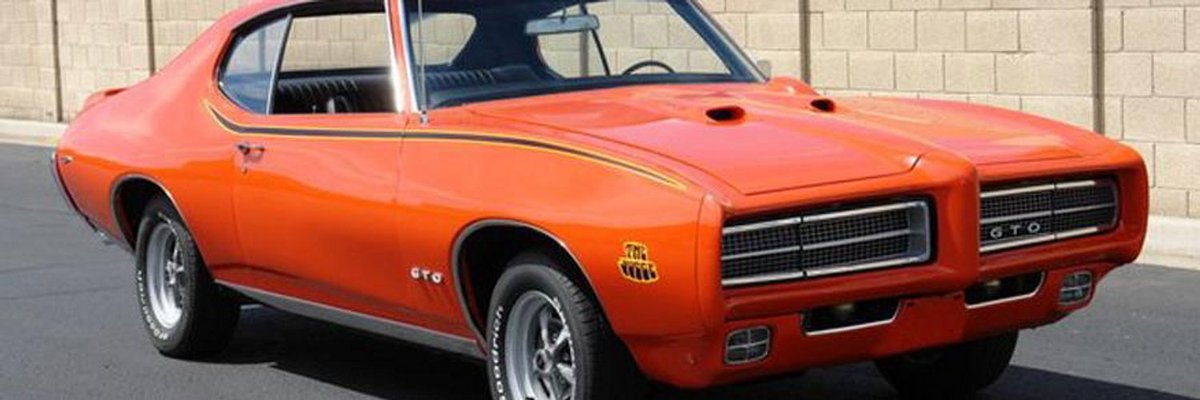 Har95943's tweet photo. I think this classic car is really good-looking. https://t.co/HWwJaIFjje