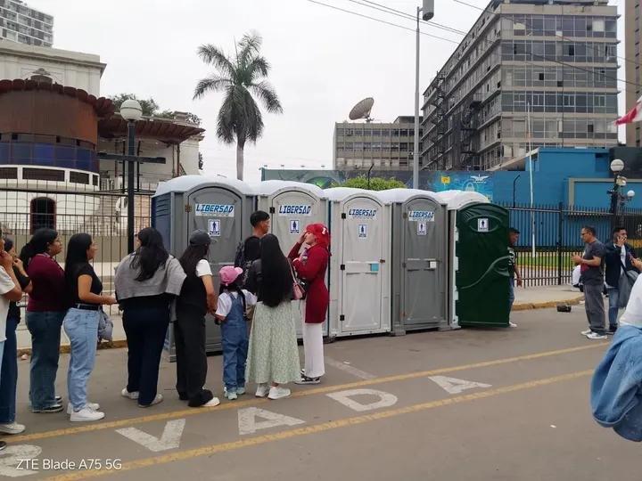 LibersadEirl's tweet photo. La cantidad de baños depende de varios factores: personas, duración y tipo de evento.📝

Planificar bien. 🚻

 ✅evita filas, incomodidad y problemas durante la jornada.

En LIBERSAD ♻️ te ayudamos a definir la mejor solución.
Cotiza con nosotros al 👇
📱947342362
📱947342401 https://t.co/6EPEgiSvyc