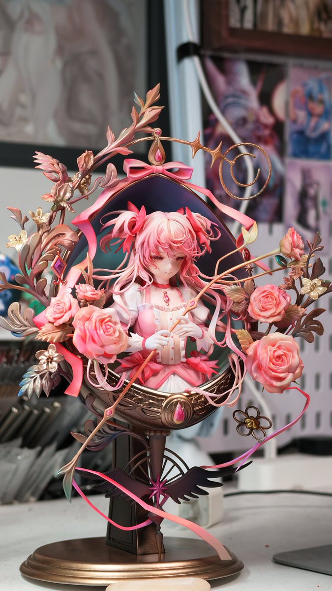 Loooong0_'s tweet photo. Madoka is now fully painted! Working on her every day has been such a joy. 🥰🥰🥰This piece will be on display at the upcoming Shanghai Wonder Festival.

designer：@matchach 
producer：@NaNa_9771 
sculptor：@Jennife36907231 
painter：@Loooong0_ https://t.co/7Dx80jEiIM