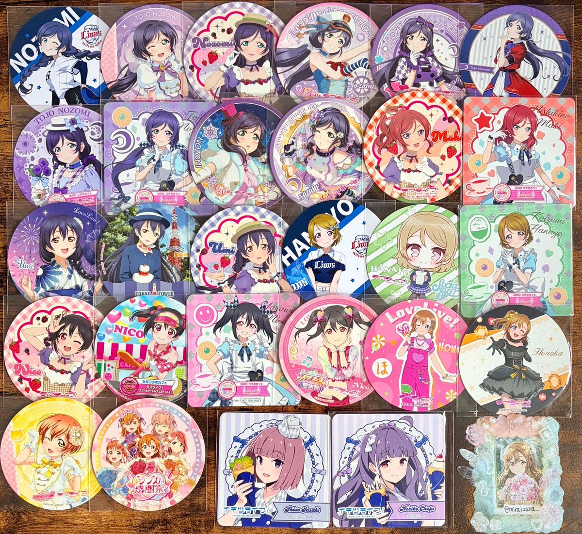 miraizura___'s tweet photo. 【ラブライブ！ 交換 譲渡】
GiGO キッチンカー コースター バースデーカード ポストカード クリアブロマイド 缶バッジ ランチョンマット Aqours 虹ヶ咲 Liella! μ's 蓮ノ空 浦の星 結ヶ丘 お台場キャラcafe

譲：画像1〜14
求：画像16〜or 10円〜定価

郵送＞都内お手渡し（要相談）

詳細▼ https://t.co/1cBtwWXI5e