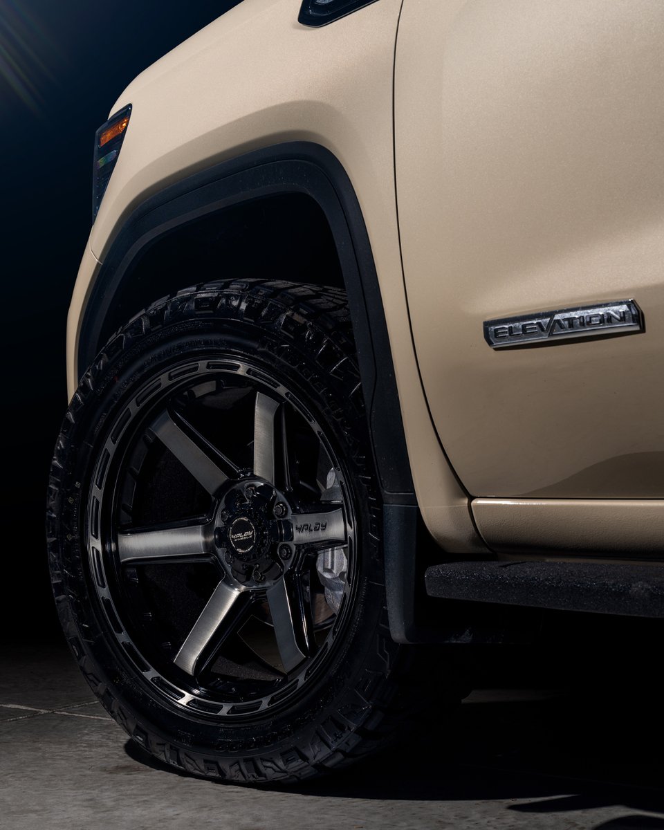 4PlayWheels's tweet photo. Clean, bold, and built to stand out.

22x10 4PLAY® Wheels 4P63 paired with 33x12.5x22 @nittotire on this GMC Sierra Elevation

#4PLAYWheels #GMCSierra #ChevySilverado #AT4 #ChevyTrucks https://t.co/kQhyj8OK6X