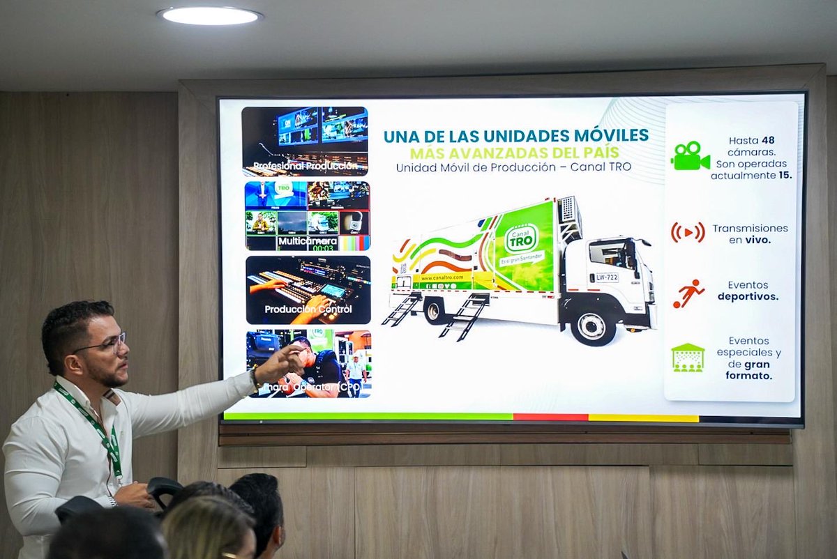 GralJuvenalDiaz's tweet photo. EL CANAL TRO SEGUIRÁ SIENDO LA VOZ DE NUESTRA REGIÓN.

Junto a la ministra TIC @AlexandraFalla participamos en la Junta Directiva del @CanalTRO , donde trabajamos en alternativas para impulsar nuevos proyectos, fortalecer la producción audiovisual y gestionar más recursos que permitan llevar al TRO a un nuevo nivel.

Queremos un canal más moderno, competitivo, innovador y con mayor capacidad para contar nuestras historias, mostrar nuestros talentos y proyectar a Santander y al Gran Santander ante Colombia y el mundo.

En un trabajo conjunto entre Gobernación, @Ministerio_TIC y el trabajo articulado, seguiremos fortaleciendo nuestro canal público. El TRO tiene más futuro, tiene talento y tiene una región que lo ve crecer.