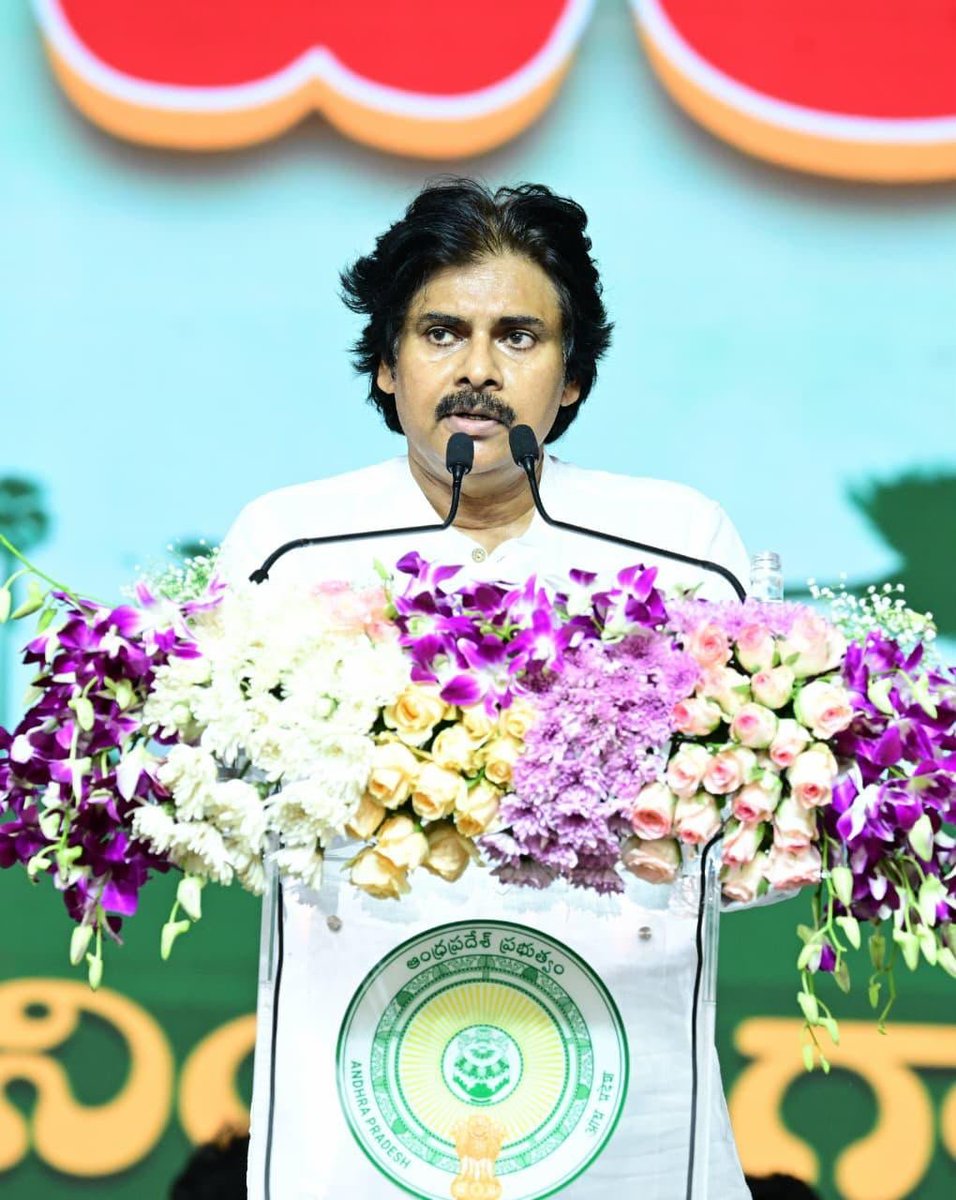 JanaSenaParty's tweet photo. @ncbn @PawanKalyan @MadhavBJP #PallePanduga #APTowardsGramaSwaraj
#APRuralDevelopment https://t.co/iAXbjYNEiP