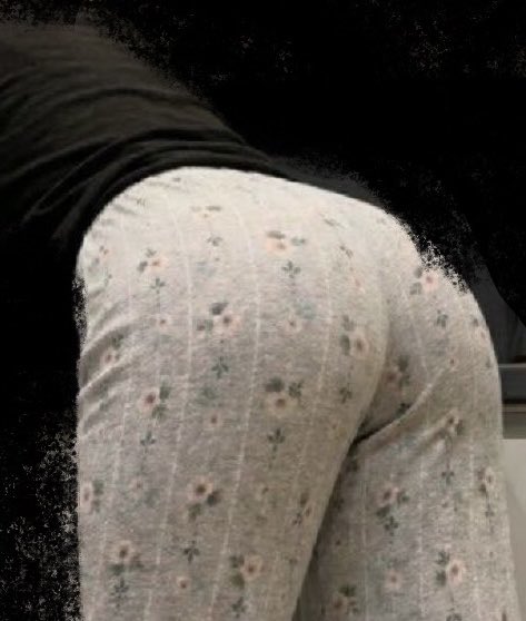 Lustifer66's tweet photo. كيف تبغاه ما يتديث وعنده هالطيز بالبيت🤤🤤🤤💦 https://t.co/xdjK4pq8MF