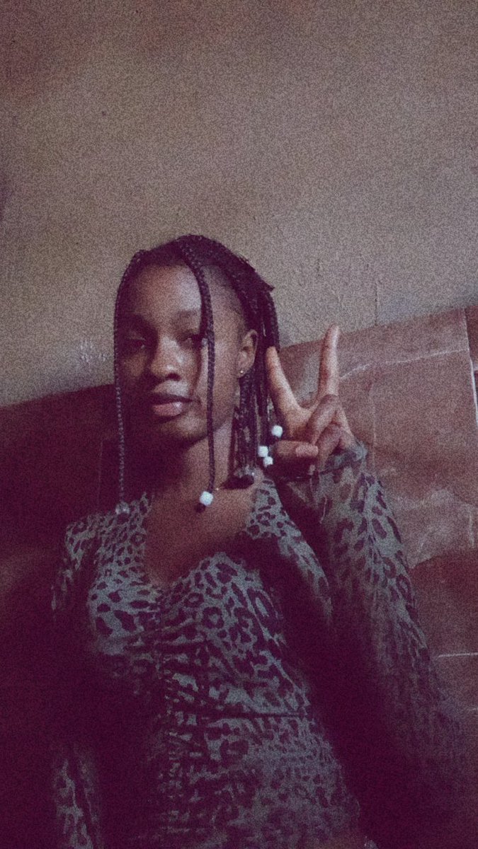 realbabylion's tweet photo. Can we be friends 
Pretty as f**k 😋 https://t.co/W6fYfCMARr