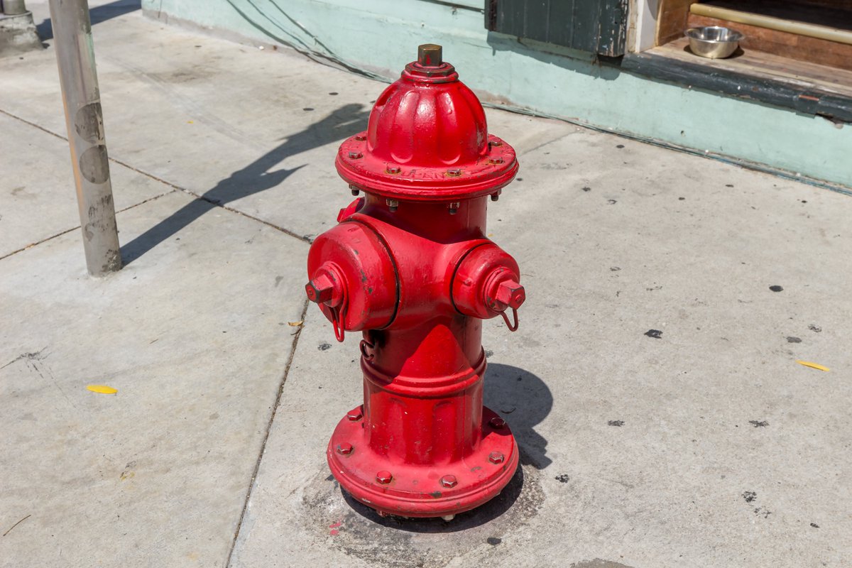 PVWC's tweet photo. PVWC crews are replacing a fire hydrant at the intersection of Main Ave and Carlton Pl in #PassaicNJ. Customers in the area may experience temporary water discoloration or a brief loss of water service while work is underway. Questions? Call customer service at 973-340-4300. https://t.co/W4O4pquSRN