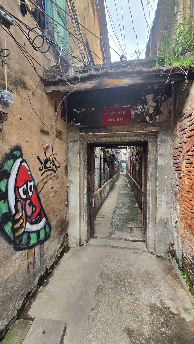 ZEP_AKI's tweet photo. タイの撮れ高その９
Song Wat Street Artからのタラートノーイ
こっちもウォールアート https://t.co/VaVgpKofYs