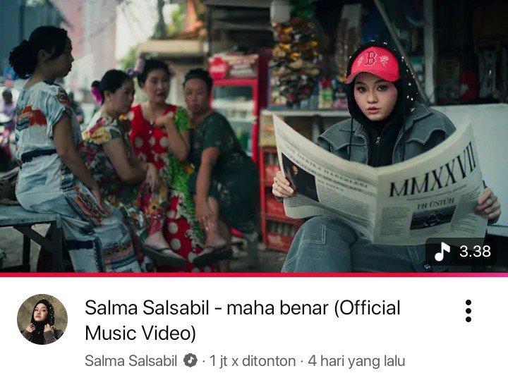 salmazing_inc's tweet photo. Bukan lagu pop, bukan lagu cinta, bukan lagu ballad, bukan lagu template, bukan lagu yang sedang dimau pasar, dan bukan genre yang lagi naik, tapi bisa 1 juta views YouTube dalam 4 hari. Siapa lagi yang bisa? https://t.co/wDnbxPArNa