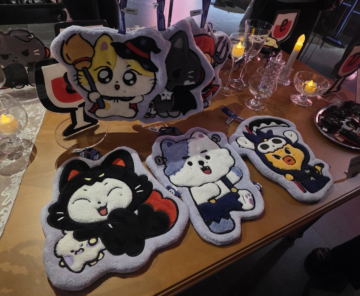 Lilli_hsy's tweet photo. 엔친 팝업 장소가 회사 근처라서 일하다가 예약 시간 맞춰 잠깐 다녀왔는데 지난번 보다 잘 꾸며놔서 한번 더 구경가고 싶네 ㅋ 뭐 이미 사고 싶었던 건 다 사긴 했는데 생각보다 핸드타올이 마음에 들어서 더 사고싶다 ㅋㅋㅋ https://t.co/CRrvG4NV71