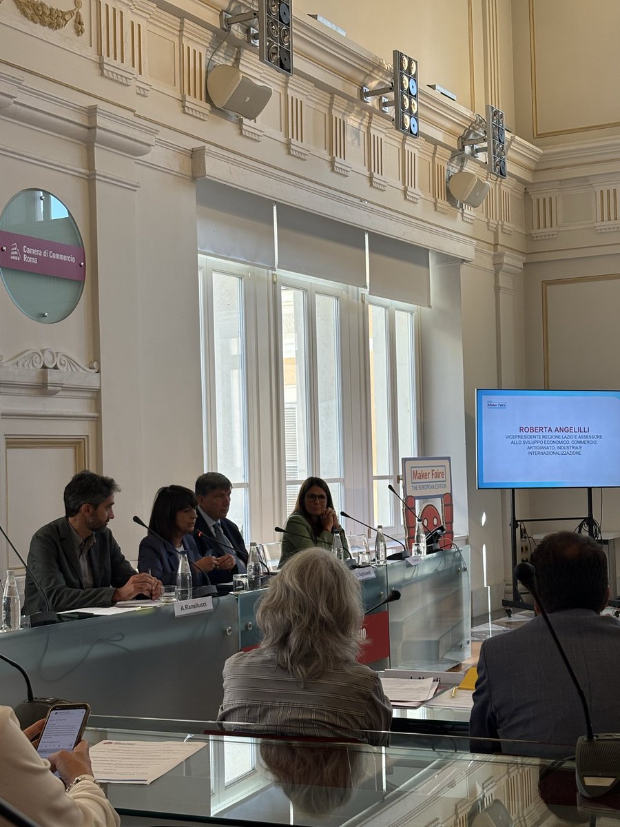 MakerFaireRome's tweet photo. “Anche quest’anno la Regione Lazio è partner strategico della Camera di Commercio di Roma in questo importante evento che è #MakerFaireRome. Una manifestazione che cresce ogni anno e che ogni anno è sempre più partecipata. E per le #imprese la fiera non sarà solo un momento di visibilità: saranno tre giorni di lavoro, produttivi e concreti, ricchi di incontri tecnici, B2B e momenti di networking”. 
Il saluto di Roberta Angelilli, Vicepresidente e Assessore allo Sviluppo Economico, Commercio, Artigianato, Industria e Internazionalizzazione della Regione Lazio alla Conferenza Stampa di #MFR2026.