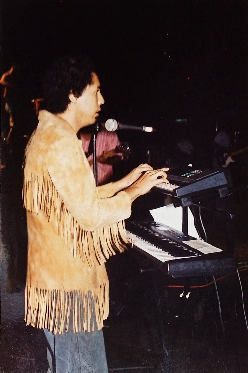 genismiranda's tweet photo. Foto del recuerdo #tbt del 1º de agosto de 1993 en el Poliedro tocando con mi banda de siempre #Onice @tagnedor #Reggae #KeyboardPlayer #Piano #kawai #yamahaportasound @Kawai_Global @YamahaMusicUSA https://t.co/HJ8AskzV3s