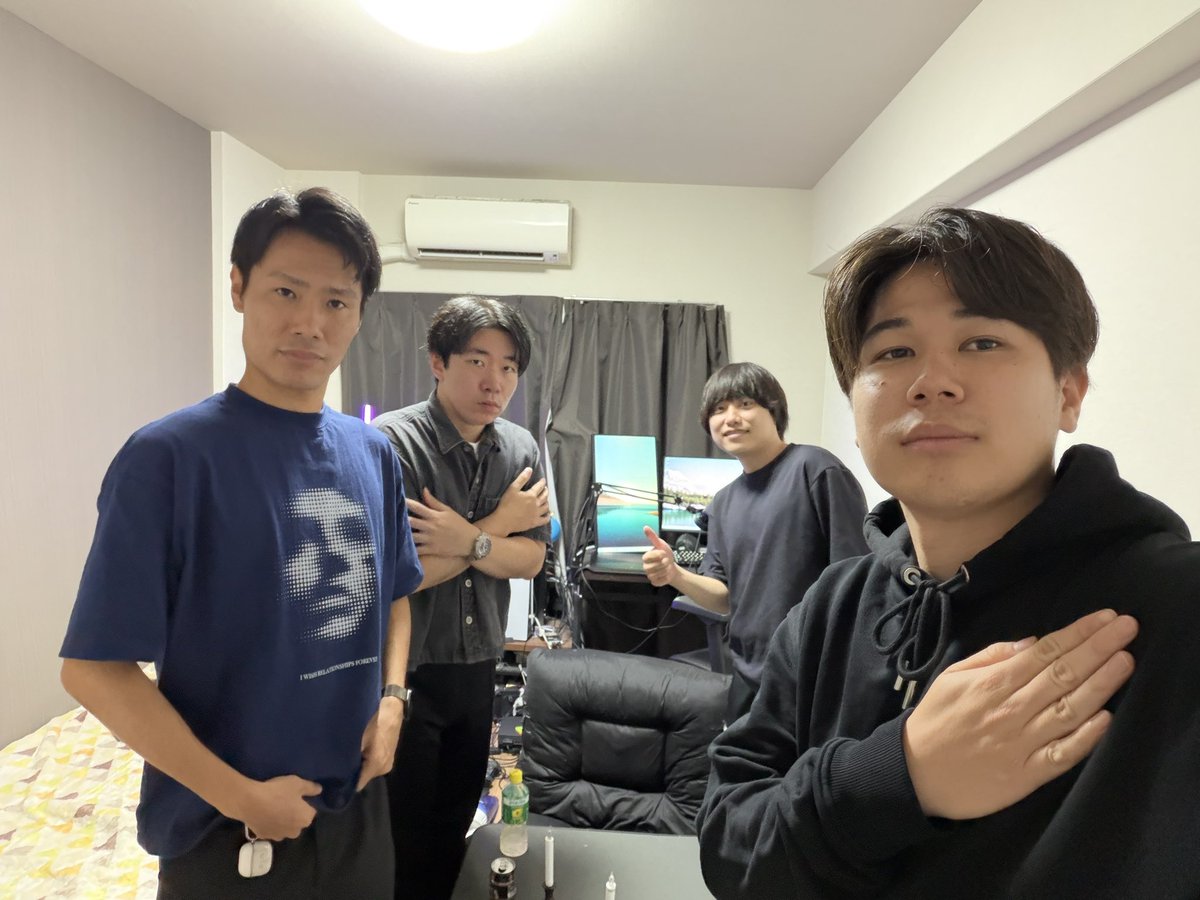 2h1m9ei's tweet photo. 部屋の電気消してガチで怖い話する配信の終盤に、アレクサから急にサイレンの音が鳴り出したのが全員怖過ぎて、来月はエロい話する配信にしよかってなった。 https://t.co/haVqetZEFM