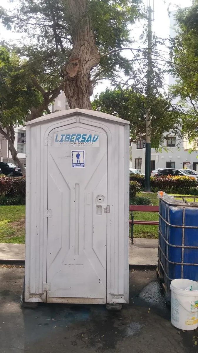 LibersadEirl's tweet photo. En una obra no puede faltar un servicio básico bien gestionado. 

Cuando el trabajo es continuo, los equipos cambian y los tiempos aprietan, contar con unas instalaciones sanitarias adecuadas no es un extra, es una necesidad. 👷🏗️ https://t.co/Q3OZsT3SwL