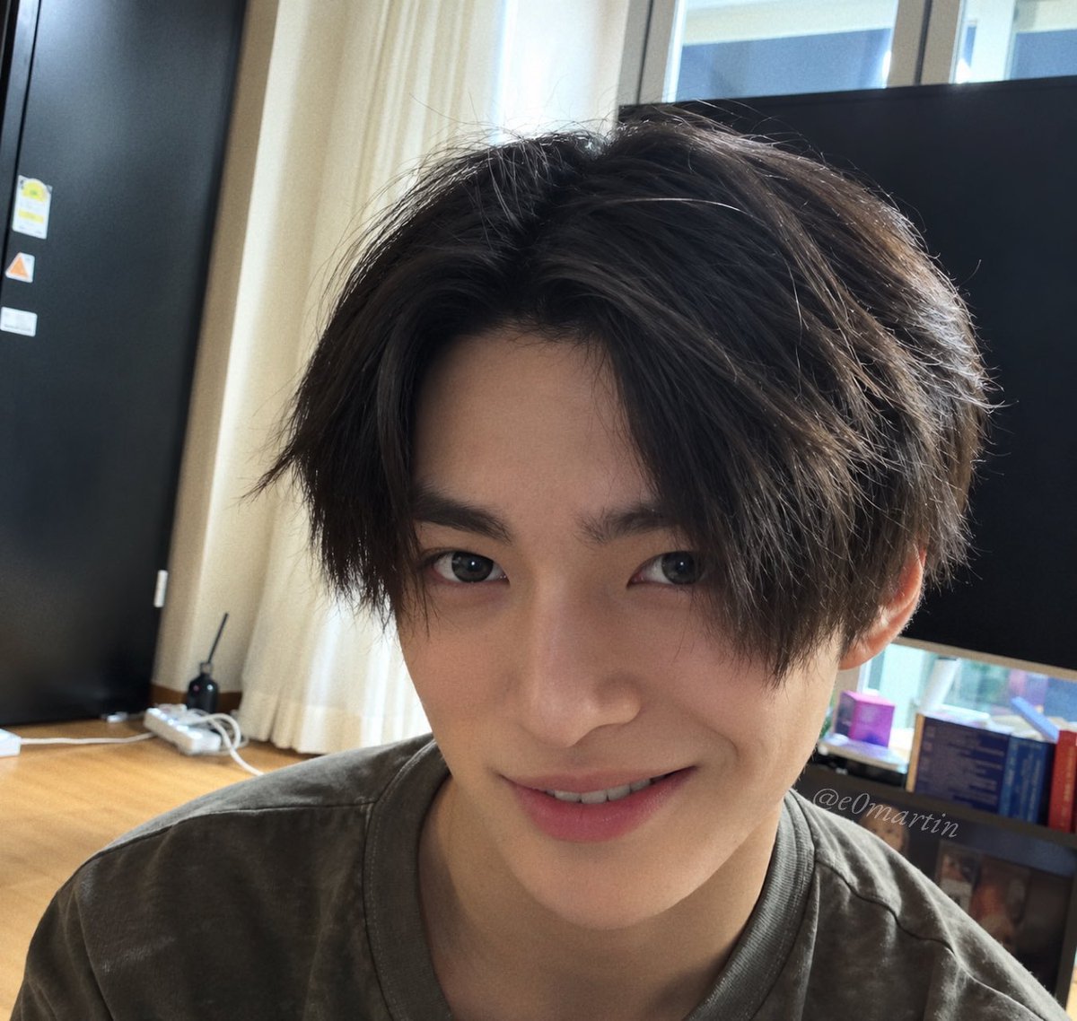 eternealz's tweet photo. Les juro que si no me responden el dm los voy a ir a buscar a sus casas y les voy a abrir el pecho a puñaladas. :3 https://t.co/ivJzhrTU39