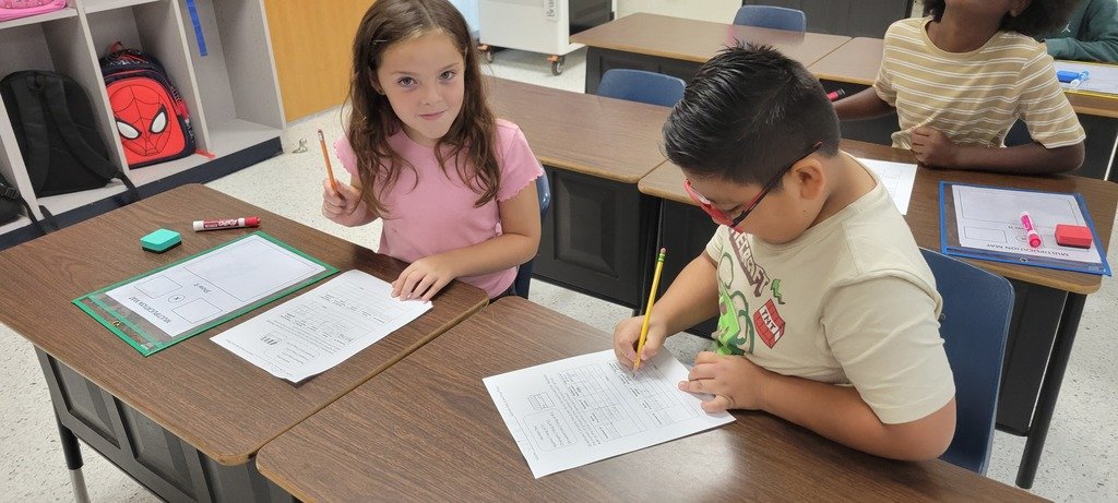 lyonsupperelem's tweet photo. 🍎 Our 3rd grade students are putting multiplication strategies to work during Market Day! They recorded fruit orders, using the number of bags and items in each bag to find the product and total. This hands-on activity made multiplication meaningful, engaging, and fun! 🍓✏️ https://t.co/8tl4NZNCJG
