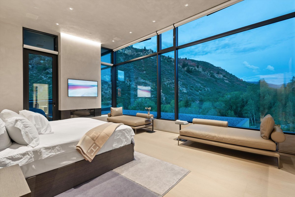 ChristiesHomes's tweet photo. Set in complete privacy above Maroon Creek and the Roaring Fork River, this 9,339-square-foot estate blends bold brutalist architecture with an artful sensibility. See more: https://t.co/SGIQjbvacf

Listed by Ryan Elston with Christie's International Real Estate Aspen Snowmass https://t.co/qE3P8p3Kzs