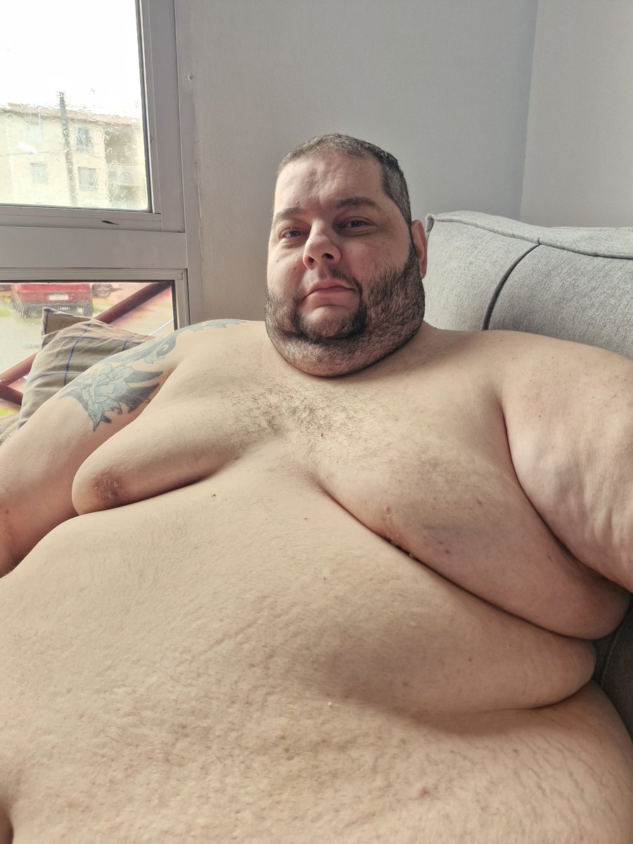 ThidusBR's tweet photo. Se tu pega faz o q?
#bear #bears #chaser #gordo #urso #chubbie #chub #gordao #bearsandchasers https://t.co/faUeGGwz6U