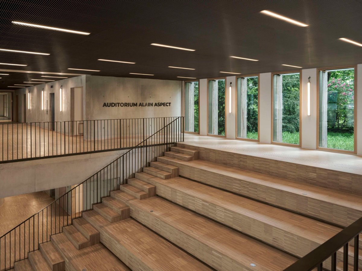 Archello's tweet photo. Baumschlager Eberle Architekten’s IXCAMPUS uses @pr_bearchitects timber as structure, façade and solar control. 
https://t.co/kHe7CfrWdA 

#TimberArchitecture #Prefabrication #Materiality https://t.co/Mq5gAiYHh1