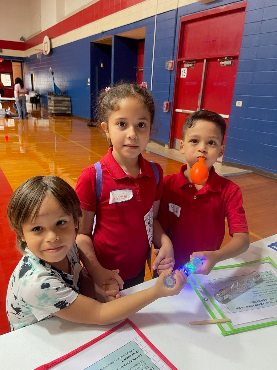 HolmquistES's tweet photo. STEMergize Expo was a success! 🚀🤖 Our Hummingbirds built, coded, engineered, collaborated, problem-solved, and had FUN exploring all things STEM! 💡🧪💻 #HummingbirdsFLY #STEMScholars #DoNothingAverage @AliefScience @AliefTech @SK4DL @MrChavezTeaches @DrCandus @jacobskarend https://t.co/Xtt7EO53Al